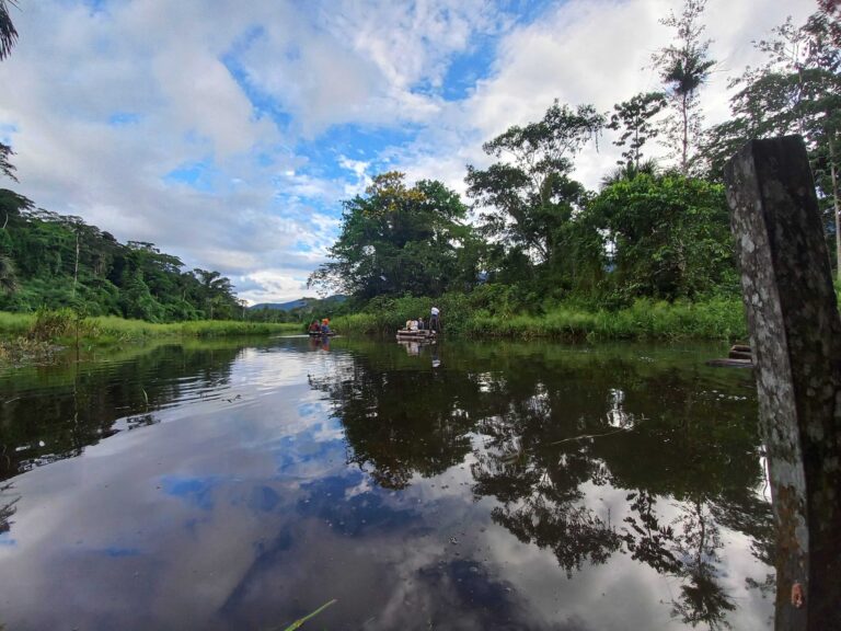 AMAZON PERU TRAVELLERS jungle trips peru cusco